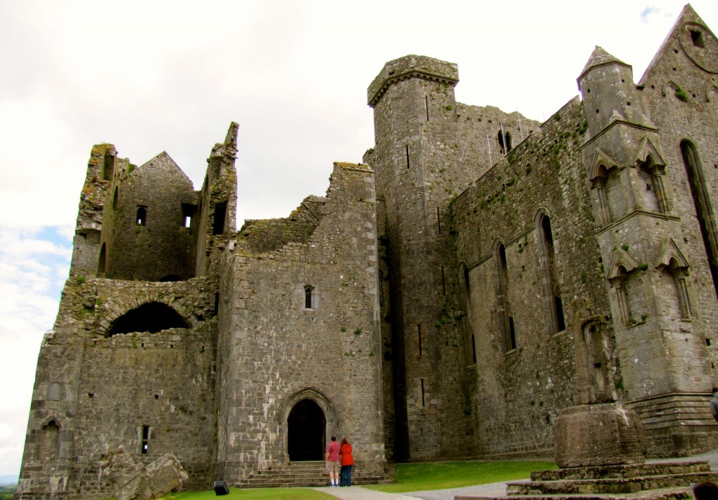 It's not a huge site, but it is imposing. With the number of folks on our tour, it was a bit of a challenge getting a wide shot with only a couple of people in it.