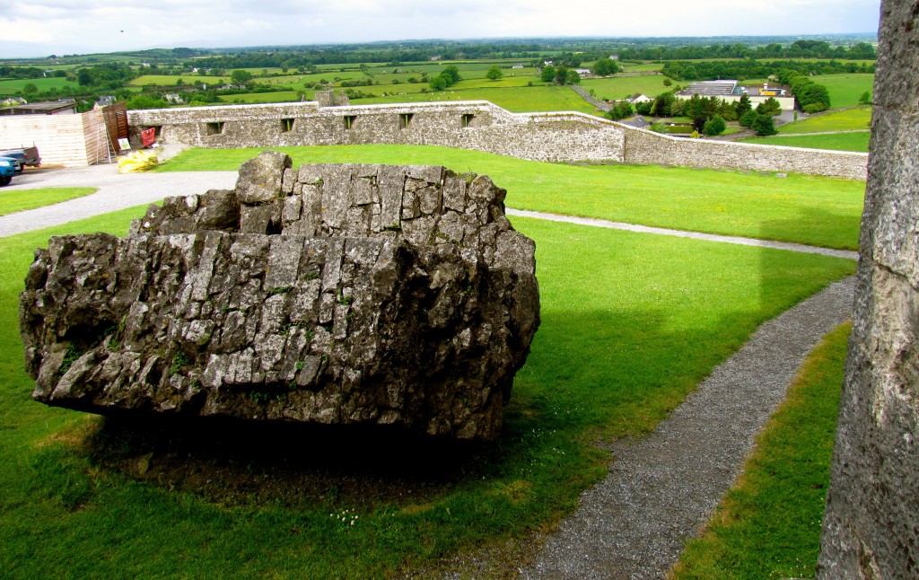 This is a big piece of wall - part of one corner - that has fallen off the front tower. Not recently, though. It's been there a long time.