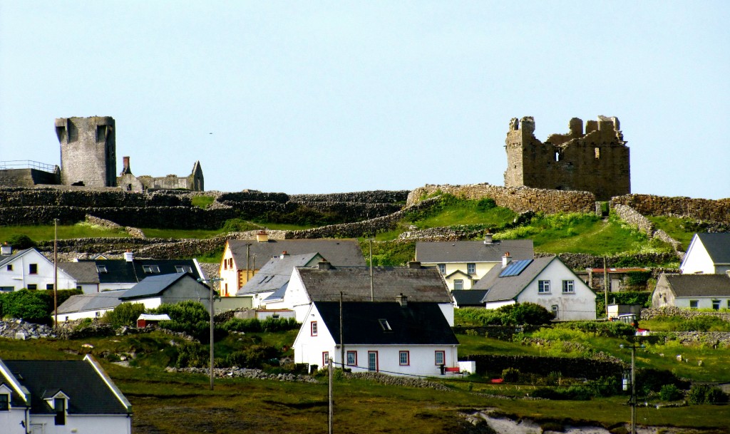 O'Brien's Castle sits atop the highest hill on the island, inside an old hill fort called Dun Fhormna. You can see it from pretty much anywhere on the island.