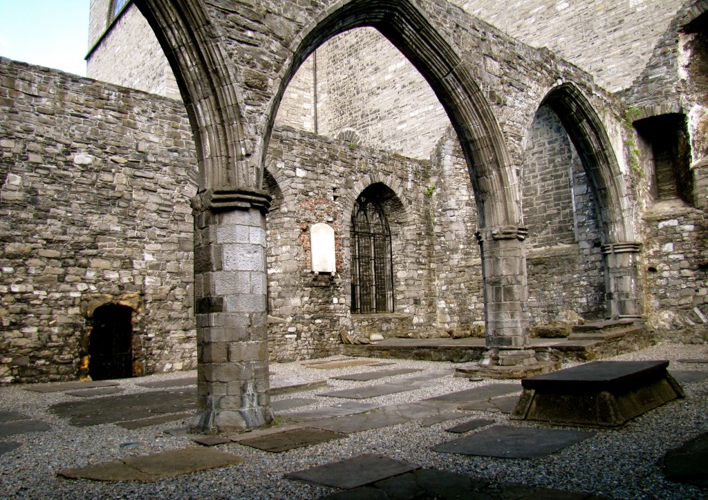 The roof was removed from about two-thirds of the church as the parish shrank and grew poorer. Part of the roofless church is left open to the elements.