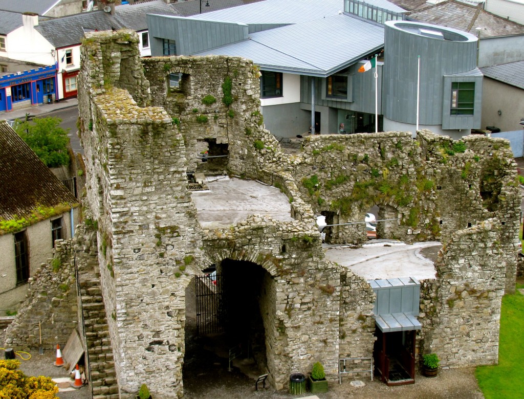 Up on the roof, there's a great view of everything. This is the town gate from the roof.